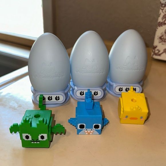 Pet Simulator Series 2 exclusive Pixel Figures - Picture 1 of 4